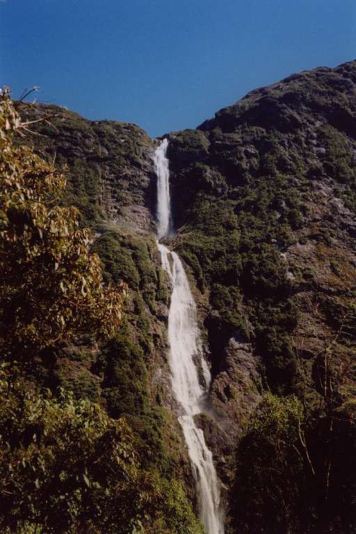 By Original uploader was Ozhiker at en.wikipedia - Transferred from en.wikipedia, CC BY 2.5, https://commons.wikimedia.org/w/index.php?curid=3620835